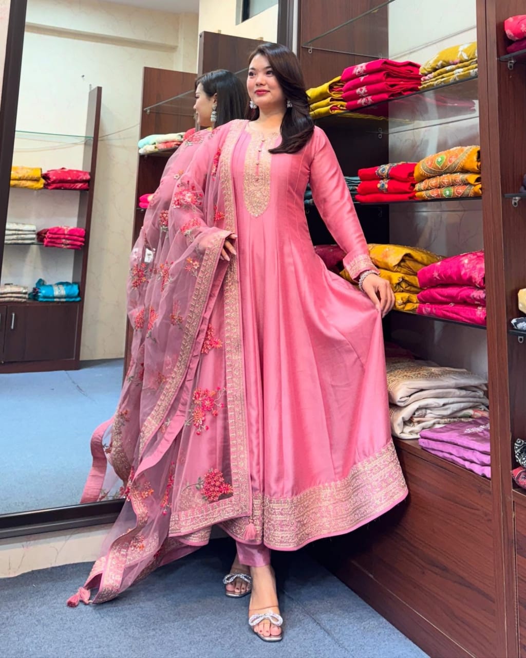 PINK EMBROIDERED ANARKALI SUIT SET WITH FLORAL NET DUPATTA