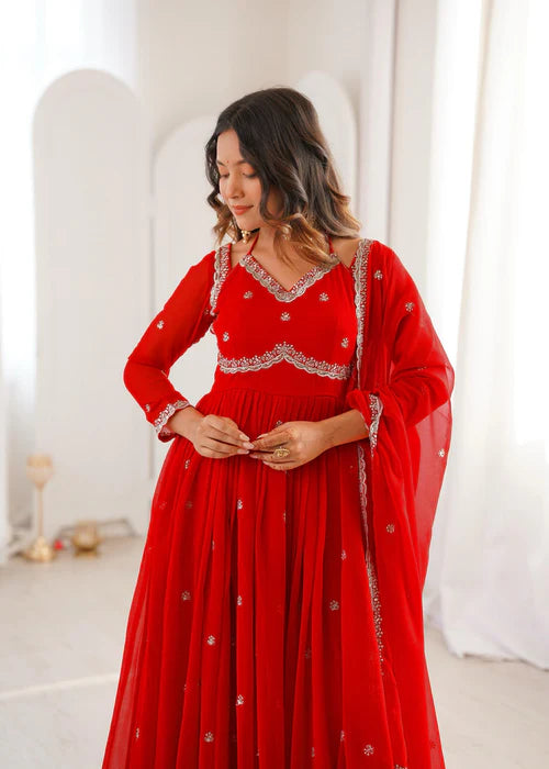 RED EMBROIDERED ANARKALI SUIT SET WITH DUPATTA
