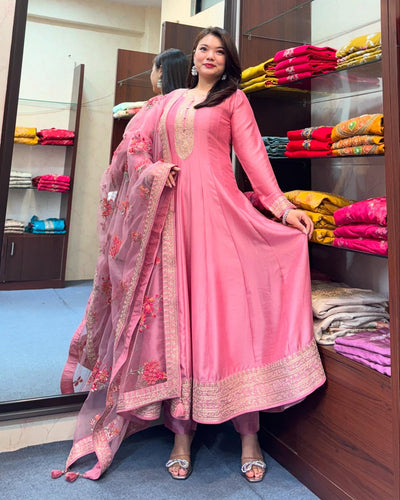 PINK EMBROIDERED ANARKALI SUIT SET WITH FLORAL NET DUPATTA
